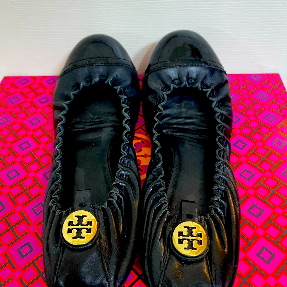 Tory Birch ballet flats black